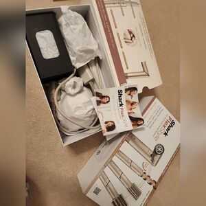 Shark Flexstyle Airstyler With Attachments Plus A Diffuser Attachment